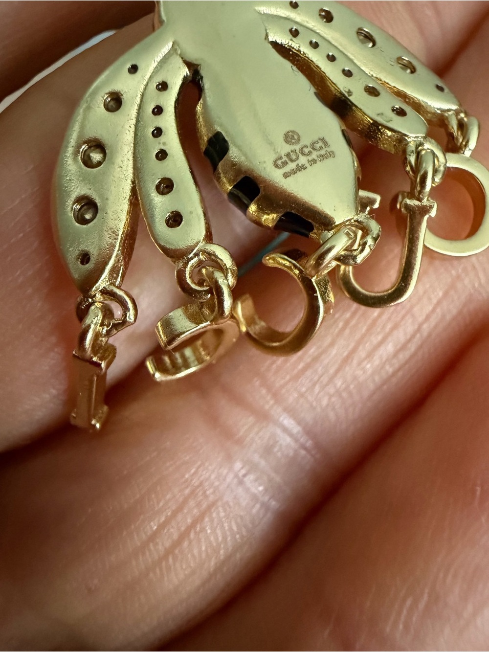 Unbranded Gold-Tone Bee Charm Keyring with Crystal Accents earrings - Picture 6 of 6